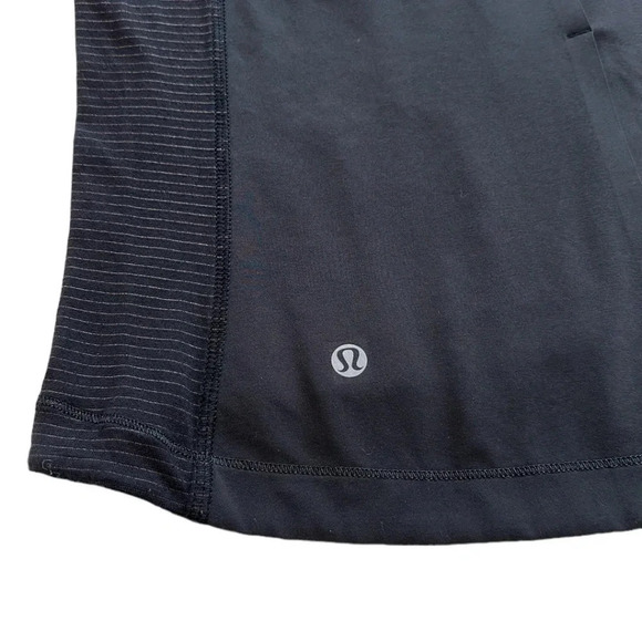 Lululemon Run: Silver Lining Short Sleeve - Size 4 - Picture 4 of 10